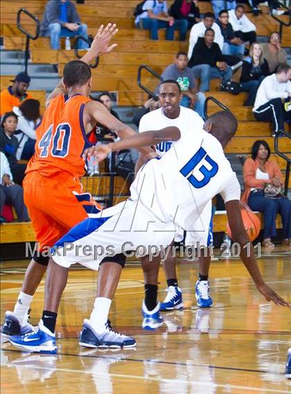Thumbnail 2 in Mansfield Summit vs. Fort Bend Bush (McDonald's Texas Invitational) photogallery.
