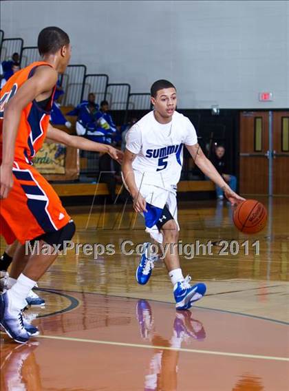 Thumbnail 2 in Mansfield Summit vs. Fort Bend Bush (McDonald's Texas Invitational) photogallery.