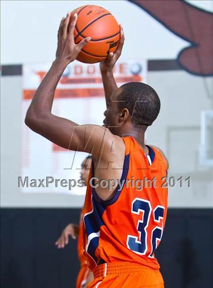 Thumbnail 2 in Mansfield Summit vs. Fort Bend Bush (McDonald's Texas Invitational) photogallery.