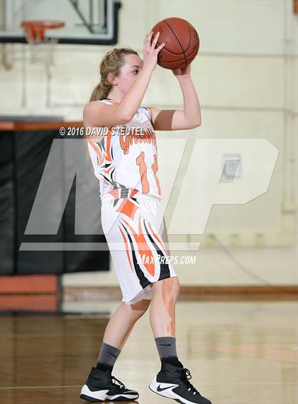 Thumbnail 3 in Foresthill vs. Greenville (Mesa Verde Challenge) photogallery.