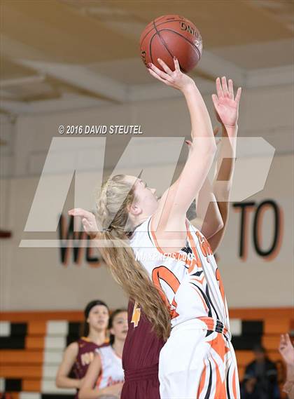 Thumbnail 2 in Foresthill vs. Greenville (Mesa Verde Challenge) photogallery.