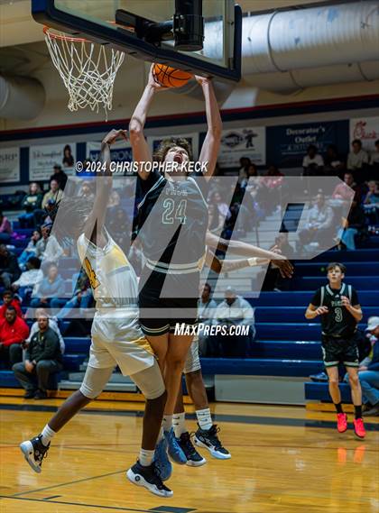 Thumbnail 1 in Greenbrier vs. Thomson photogallery.