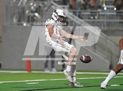 Thumbnail 3 in Argyle vs. South Oak Cliff (5A-2 State Semifinal) photogallery.