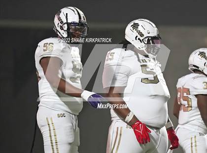 Thumbnail 2 in Argyle vs. South Oak Cliff (5A-2 State Semifinal) photogallery.