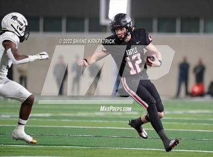 Thumbnail 3 in Argyle vs. South Oak Cliff (5A-2 State Semifinal) photogallery.