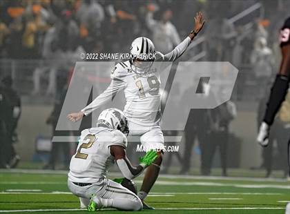 Thumbnail 3 in Argyle vs. South Oak Cliff (5A-2 State Semifinal) photogallery.