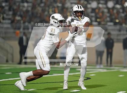 Thumbnail 3 in Argyle vs. South Oak Cliff (5A-2 State Semifinal) photogallery.