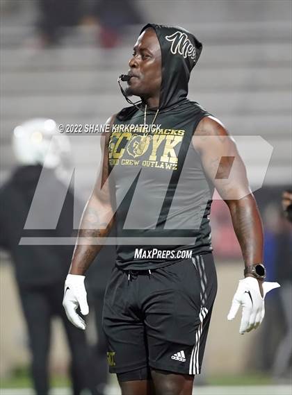 Thumbnail 1 in Argyle vs. South Oak Cliff (5A-2 State Semifinal) photogallery.