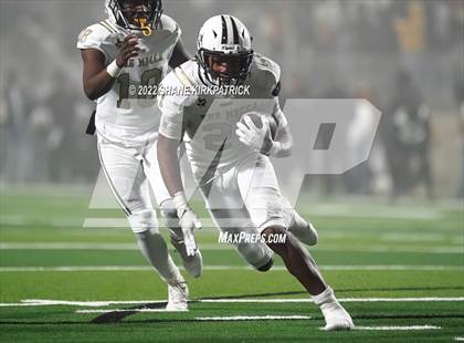 Thumbnail 2 in Argyle vs. South Oak Cliff (5A-2 State Semifinal) photogallery.