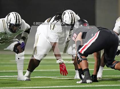 Thumbnail 3 in Argyle vs. South Oak Cliff (5A-2 State Semifinal) photogallery.