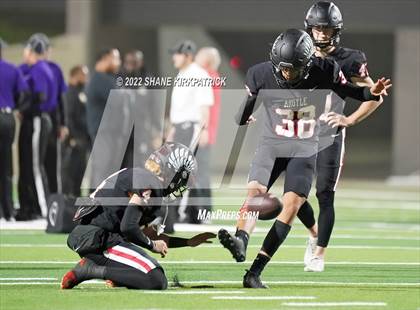 Thumbnail 2 in Argyle vs. South Oak Cliff (5A-2 State Semifinal) photogallery.