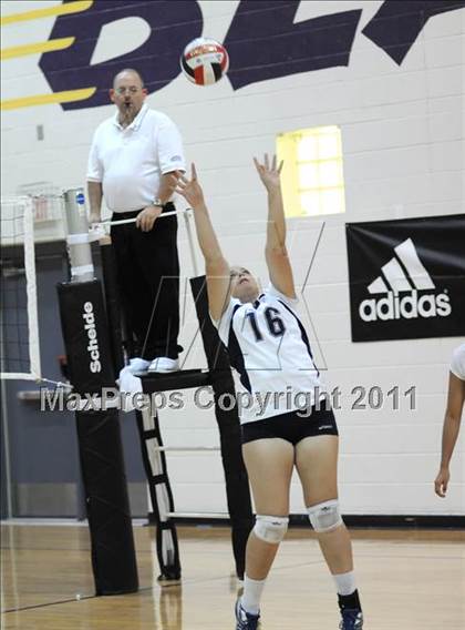 Thumbnail 1 in Clovis vs. Rim of the World (2010 Durango Fall Classic) photogallery.