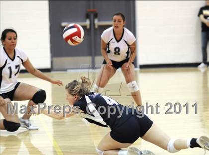 Thumbnail 2 in Clovis vs. Rim of the World (2010 Durango Fall Classic) photogallery.
