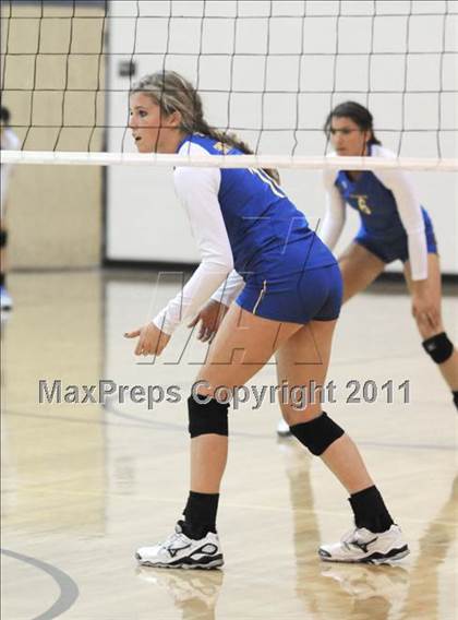 Thumbnail 3 in Clovis vs. Rim of the World (2010 Durango Fall Classic) photogallery.