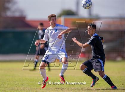 Thumbnail 3 in Steele vs Johnson photogallery.