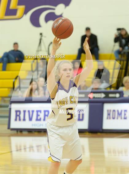 Thumbnail 2 in Spearman @River Road photogallery.
