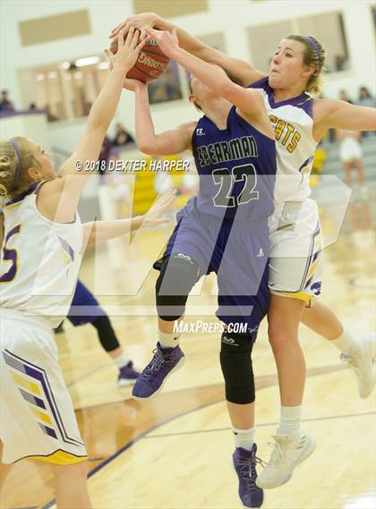 Thumbnail 1 in Spearman @River Road photogallery.