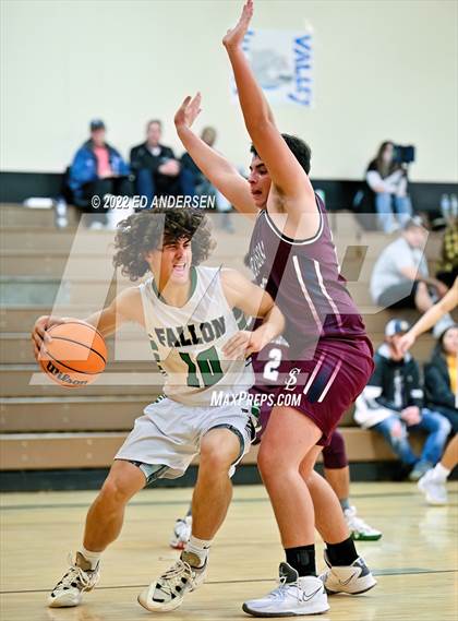 Thumbnail 3 in Sierra Lutheran vs Churchill County (Serpent Classic) photogallery.