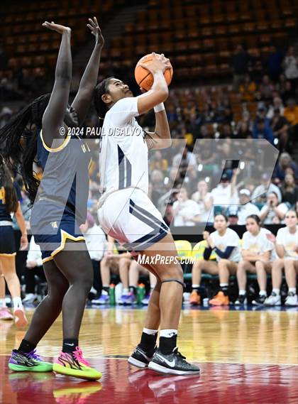 Thumbnail 2 in Air Academy vs. Frederick (CHSAA 5A Great 8) photogallery.