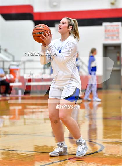 Thumbnail 3 in Windthorst vs. Lipan (UIL 2A Region II Regional Quarterfinal) photogallery.