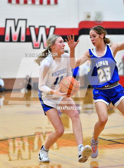 Thumbnail 1 in Windthorst vs. Lipan (UIL 2A Region II Regional Quarterfinal) photogallery.