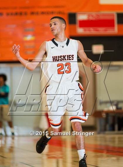 Thumbnail 3 in Hayward @ Washington (Rob Vares Jr. Memorial Tournament) photogallery.