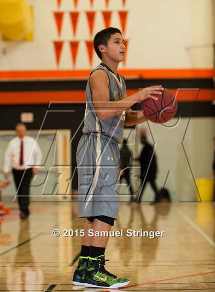 Thumbnail 3 in Hayward @ Washington (Rob Vares Jr. Memorial Tournament) photogallery.