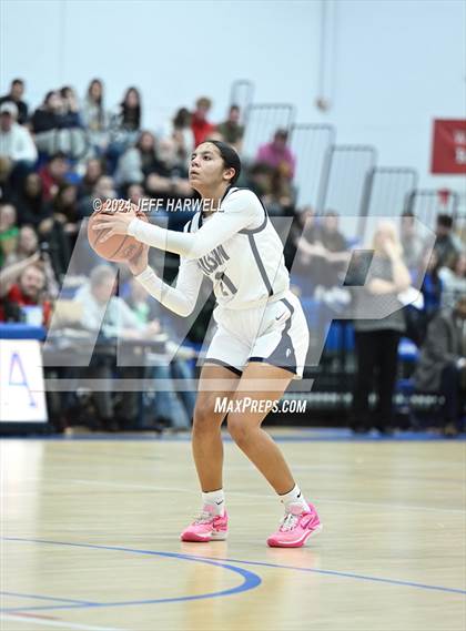 Thumbnail 2 in Archbishop Hoban vs. Medina (OHSAA D1 District Final) photogallery.