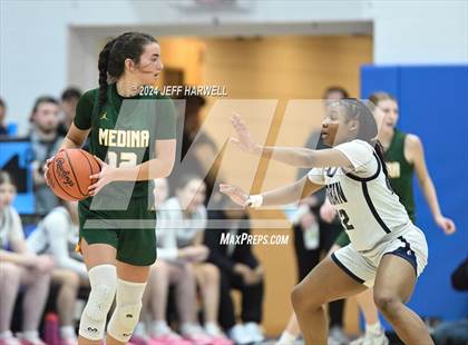 Thumbnail 3 in Archbishop Hoban vs. Medina (OHSAA D1 District Final) photogallery.