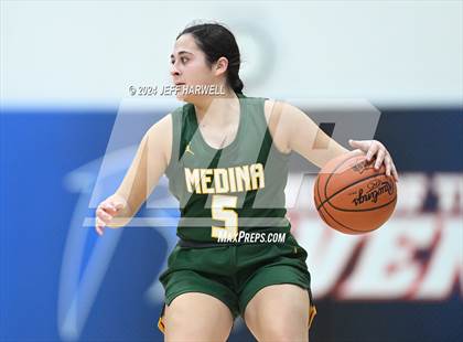 Thumbnail 2 in Archbishop Hoban vs. Medina (OHSAA D1 District Final) photogallery.