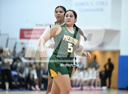 Thumbnail 3 in Archbishop Hoban vs. Medina (OHSAA D1 District Final) photogallery.
