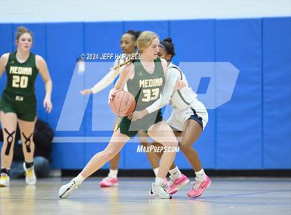 Thumbnail 1 in Archbishop Hoban vs. Medina (OHSAA D1 District Final) photogallery.