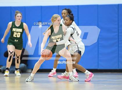 Thumbnail 3 in Archbishop Hoban vs. Medina (OHSAA D1 District Final) photogallery.