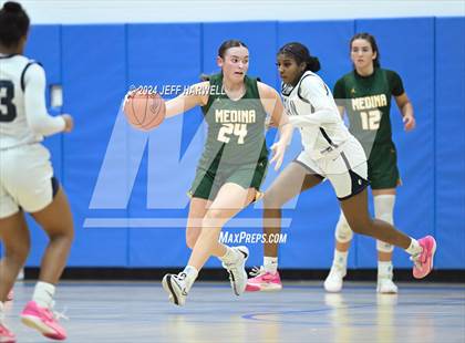 Thumbnail 1 in Archbishop Hoban vs. Medina (OHSAA D1 District Final) photogallery.
