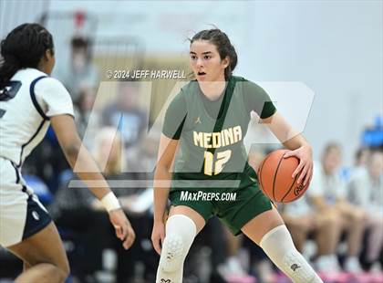 Thumbnail 3 in Archbishop Hoban vs. Medina (OHSAA D1 District Final) photogallery.