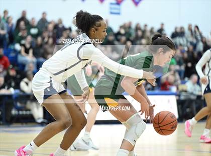 Thumbnail 2 in Archbishop Hoban vs. Medina (OHSAA D1 District Final) photogallery.