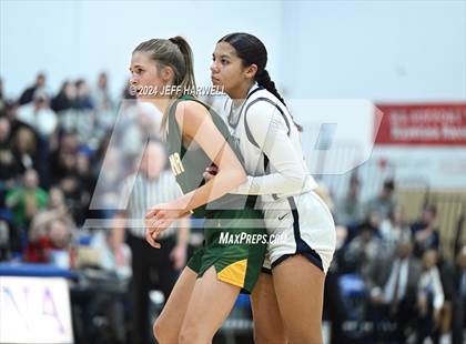 Thumbnail 2 in Archbishop Hoban vs. Medina (OHSAA D1 District Final) photogallery.