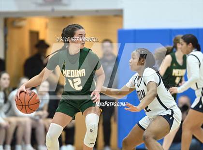 Thumbnail 1 in Archbishop Hoban vs. Medina (OHSAA D1 District Final) photogallery.