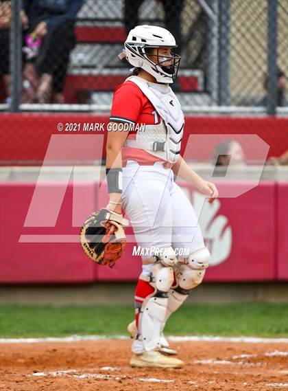 Thumbnail 2 in Fort Bend Travis @ Katy (UIL 6A Regional Quarterfinal Playoff) photogallery.