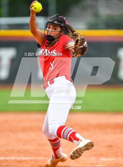 Thumbnail 1 in Fort Bend Travis @ Katy (UIL 6A Regional Quarterfinal Playoff) photogallery.