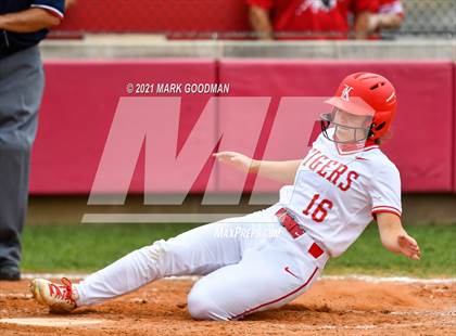 Thumbnail 2 in Fort Bend Travis @ Katy (UIL 6A Regional Quarterfinal Playoff) photogallery.