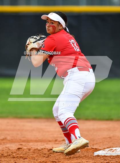Thumbnail 2 in Fort Bend Travis @ Katy (UIL 6A Regional Quarterfinal Playoff) photogallery.
