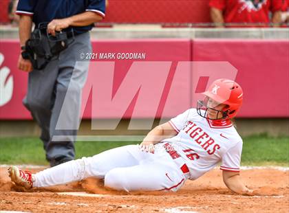 Thumbnail 3 in Fort Bend Travis @ Katy (UIL 6A Regional Quarterfinal Playoff) photogallery.