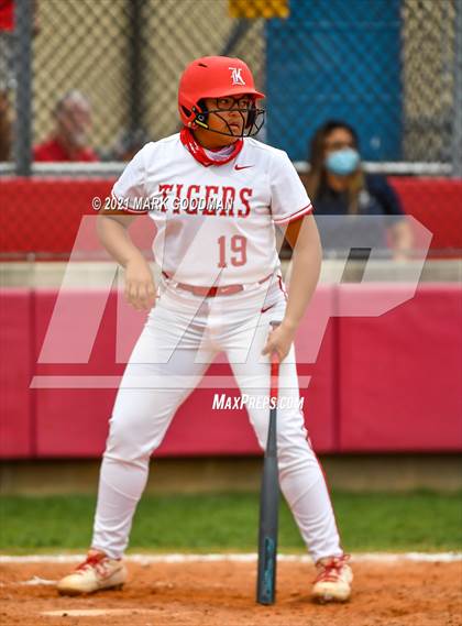 Thumbnail 2 in Fort Bend Travis @ Katy (UIL 6A Regional Quarterfinal Playoff) photogallery.