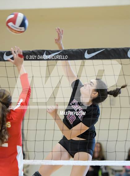Thumbnail 3 in Whittier Christian vs. Faith Lutheran (Nike Tournament of Champions) - Sapphire Division - Final photogallery.