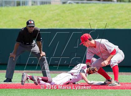 Thumbnail 3 in Langham Creek vs Pearland (UIL 6A Regional Semifinal) photogallery.