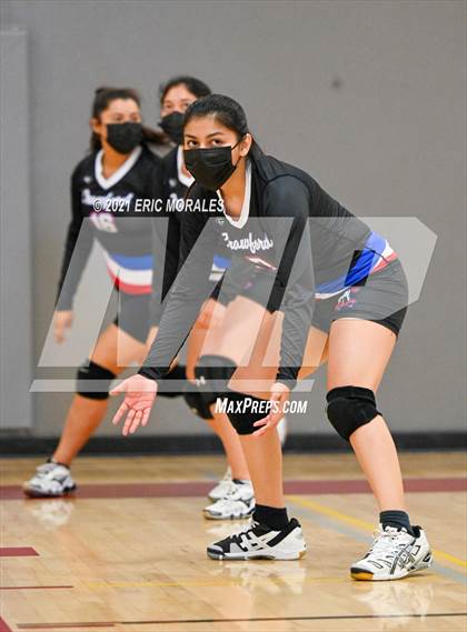Thumbnail 3 in Liberty Charter vs Crawford (Monte Vista Invitational) photogallery.