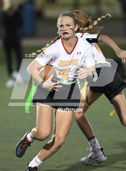 Thumbnail 3 in Crean Lutheran vs. Mission Viejo photogallery.