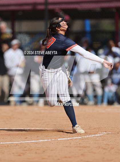 Thumbnail 2 in Legend vs. Greeley West (CHSAA 5A Round 1) photogallery.
