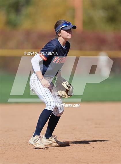 Thumbnail 2 in Legend vs. Greeley West (CHSAA 5A Round 1) photogallery.